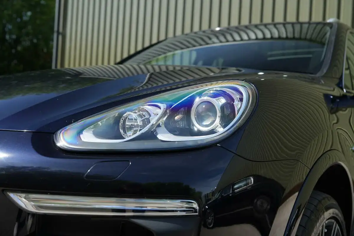 2016-porsche-cayenne-30-s-e-hybrid-big-57