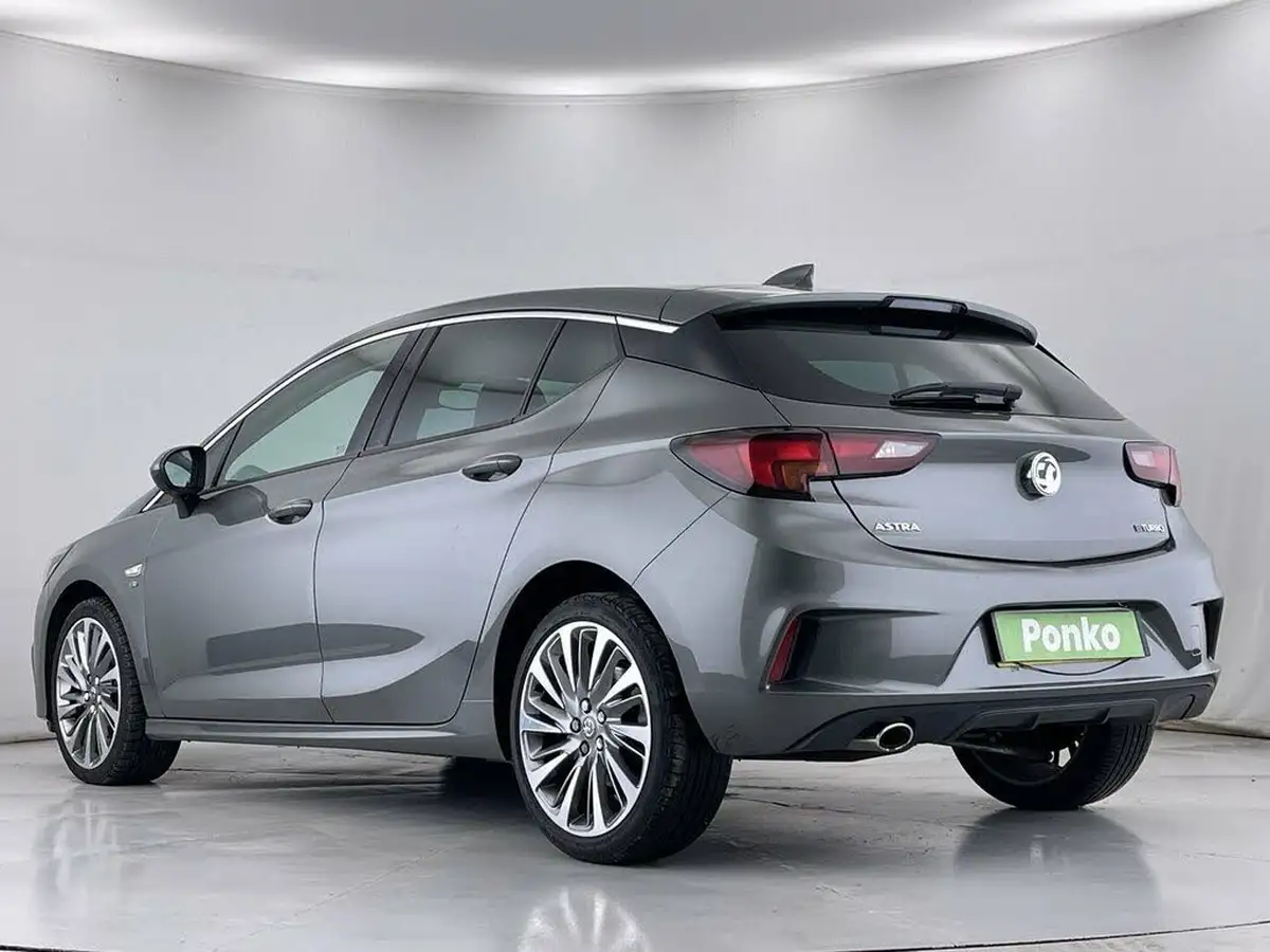 2017-vauxhall-astra-16cdti-biturbo-elite-nav-hatchback-big-2