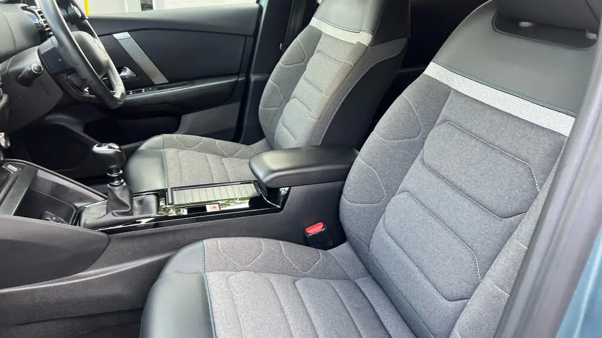 2021-citroen-c4-12-puretech-shine-130ps-big-41