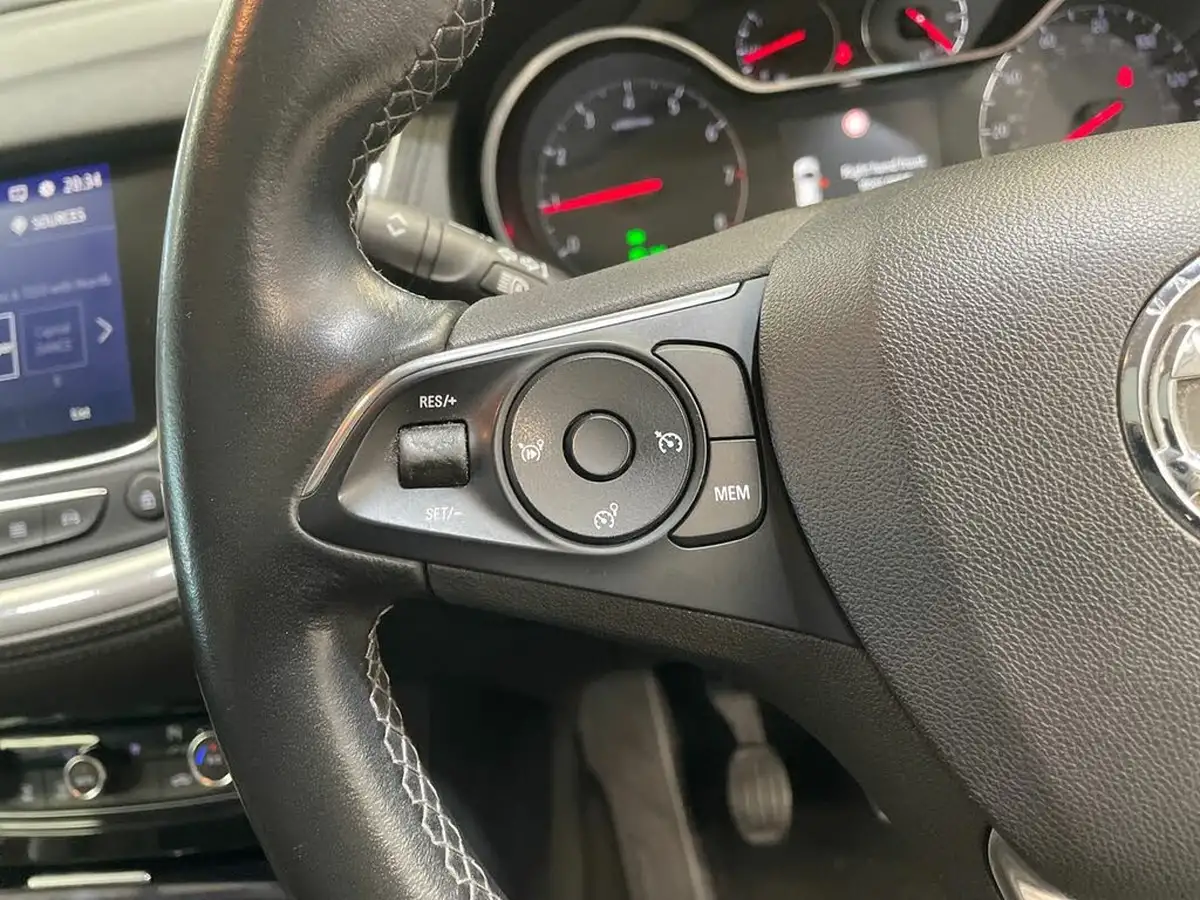 2018-vauxhall-grandland-x-12-sport-nav-130ps-big-15