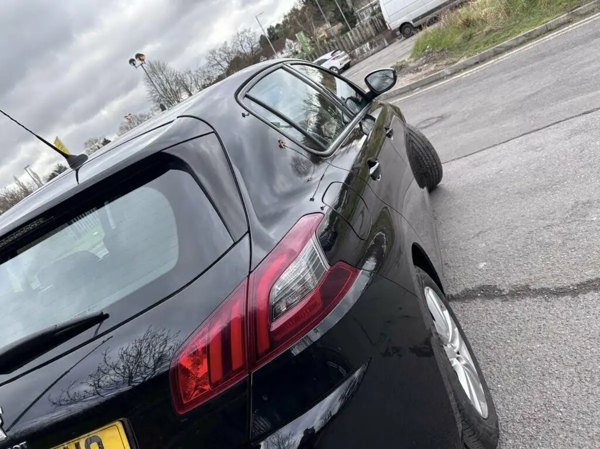 2018-peugeot-308-12-puretech-active-130bhp-eat6-big-2