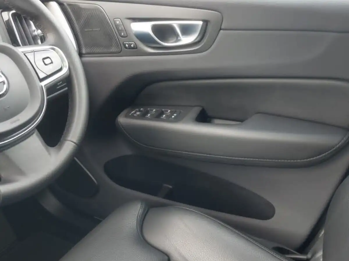 2024-volvo-xc60-20-b5-plus-big-9
