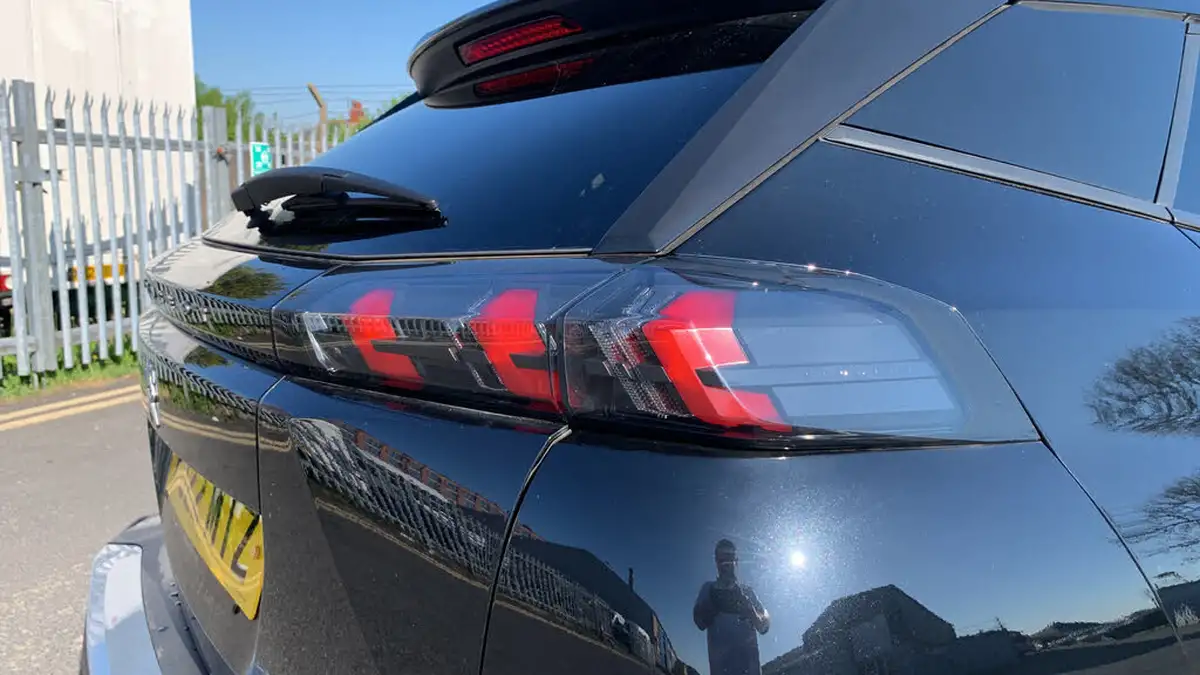 2022-peugeot-2008-suv-12-puretech-allure-premium-100bhp-big-25