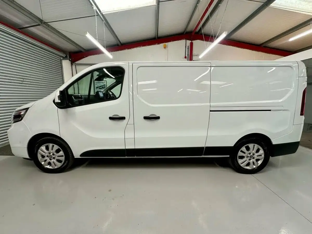 2023-nissan-primastar-20dci-tekna-30-l2h1-130pseu6d-panel-big-7
