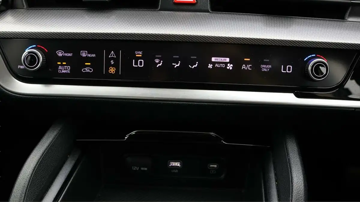 2022-kia-sportage-16-t-gdi-3-261bhp-awd-phev-1598cc-auto-big-11