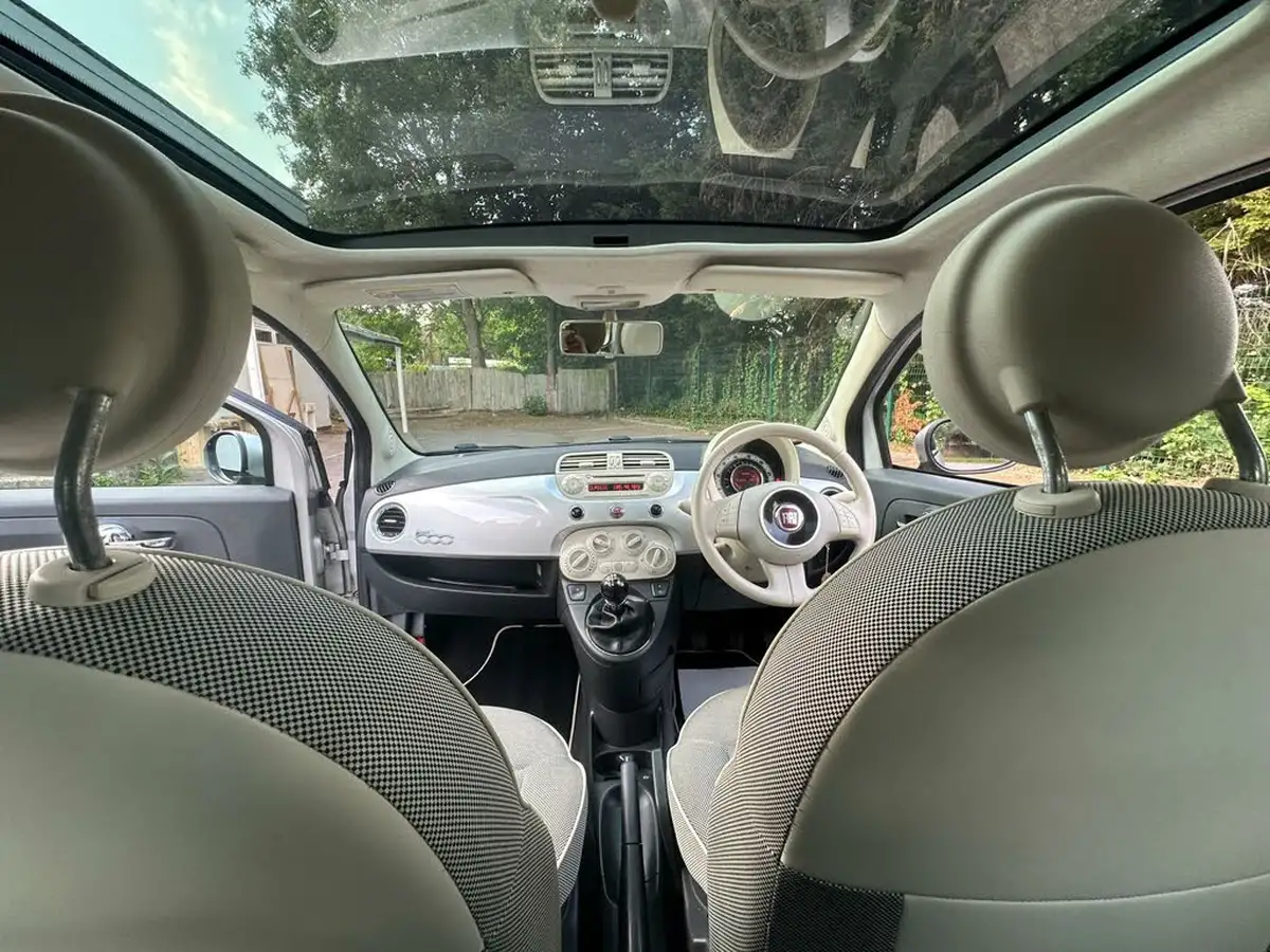 2011-fiat-500-12-lounge-big-48