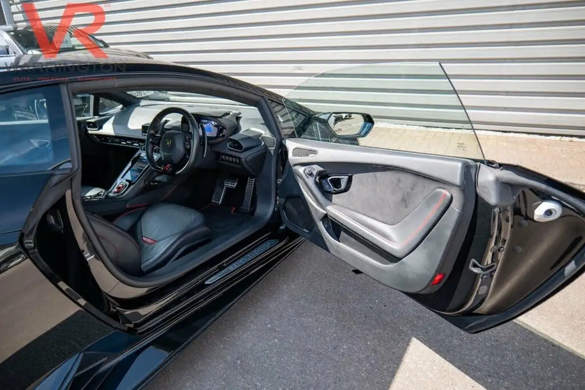 2022-lamborghini-huracan-52-evo-640ps-4wd-coupe-big-15