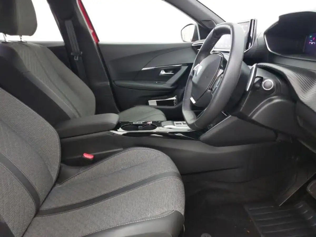2024-peugeot-2008-suv-12-puretech-allure-130ps-eat8-big-10