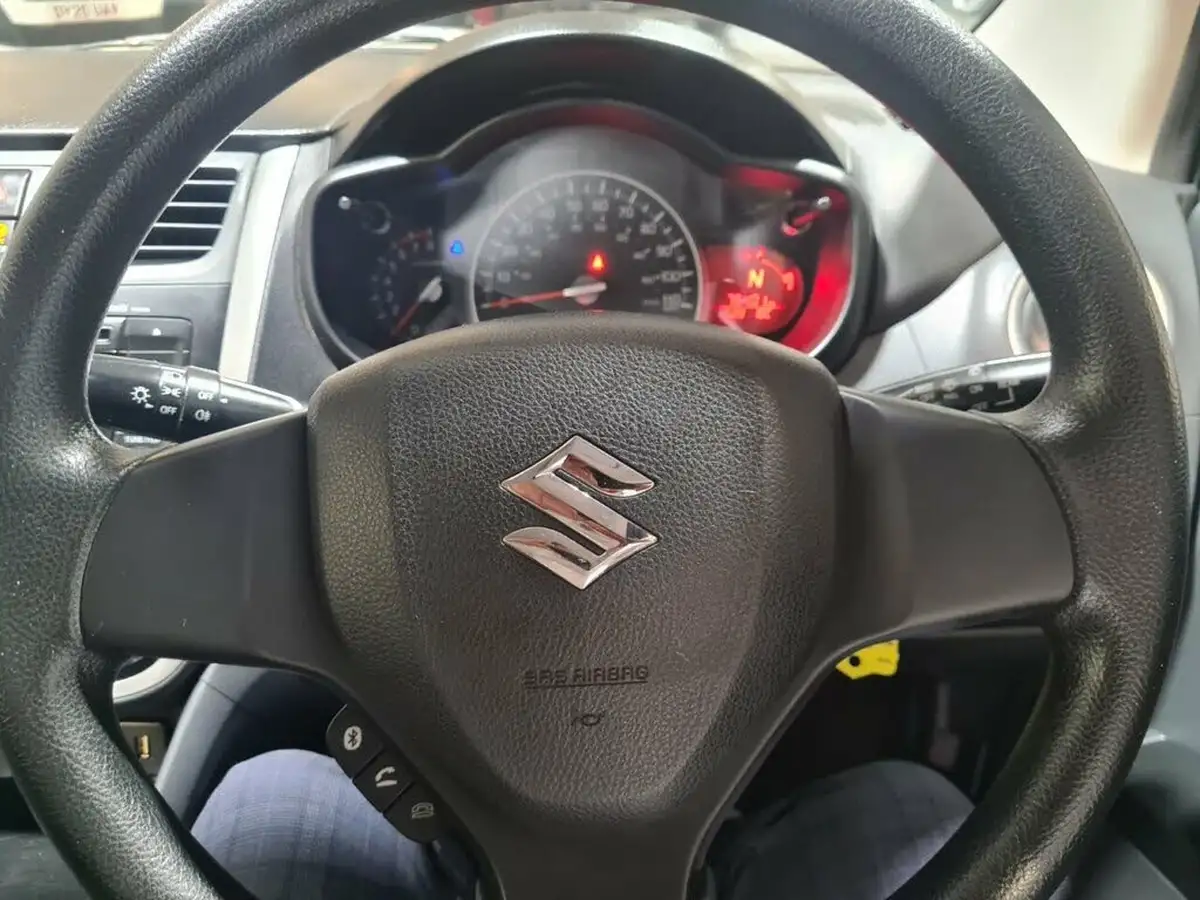2016-suzuki-celerio-10-sz4-ags-big-5
