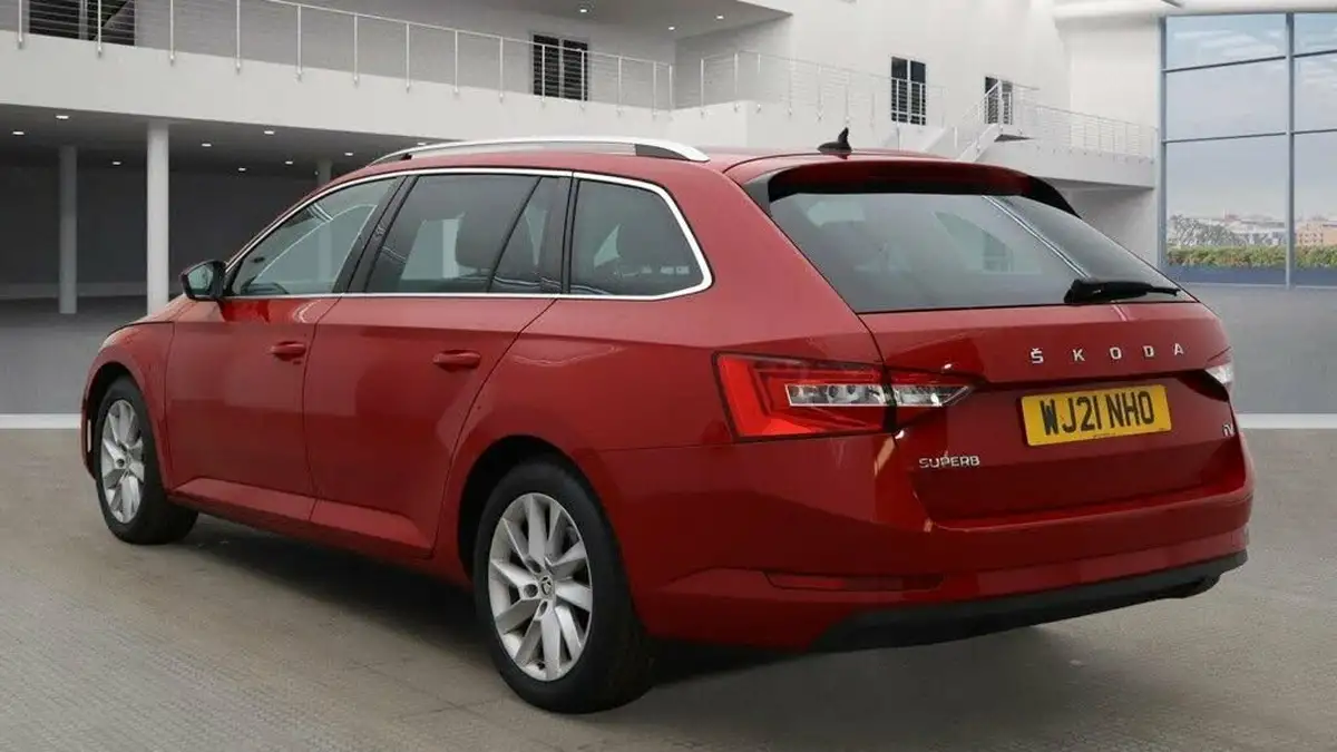 2021-skoda-superb-14-tsi-se-technology-156ps-estate-big-2