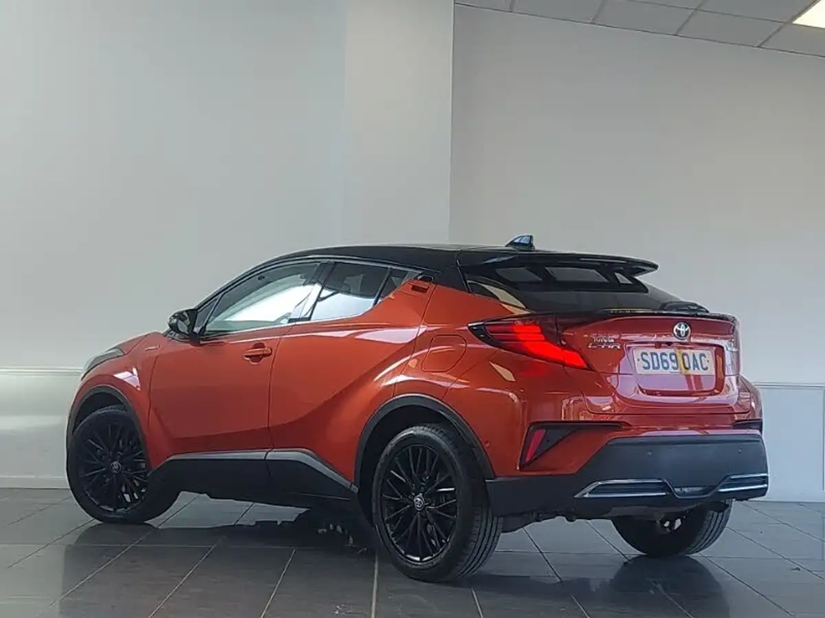 2020-toyota-c-hr-20-vvt-i-orange-edition-big-1