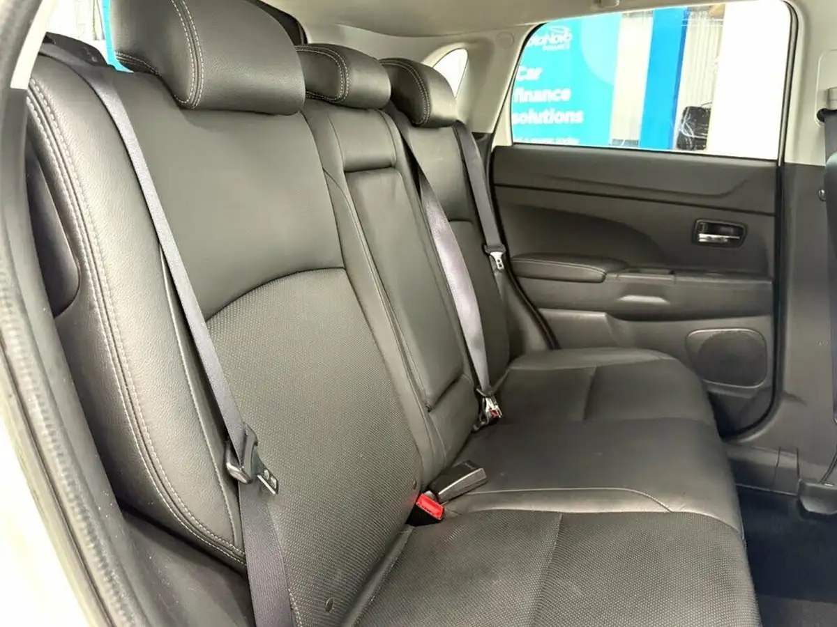 2017-mitsubishi-asx-16-3-big-28