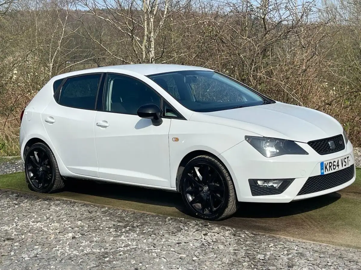 2014-seat-ibiza-12-fr-black-hatchback-5d-big-4