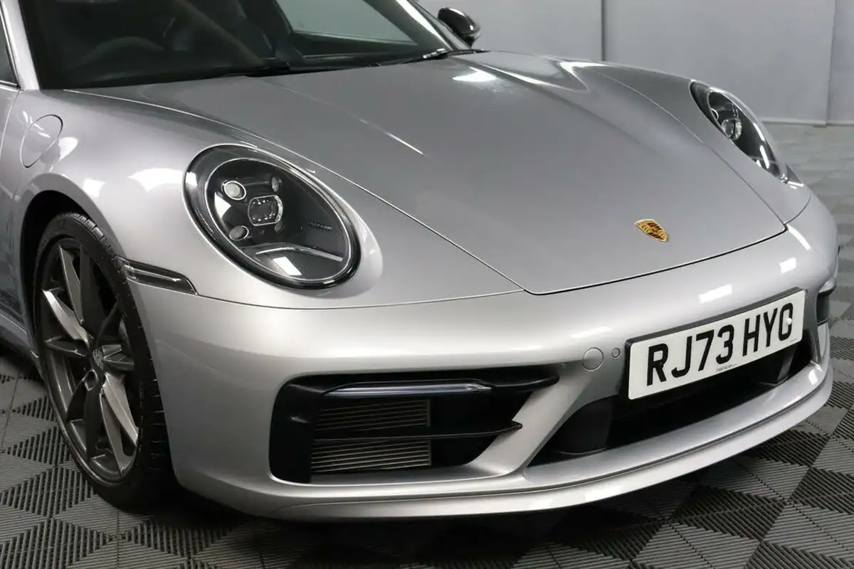 2024-porsche-911-30-carrera-t-385ps-coupe-big-4