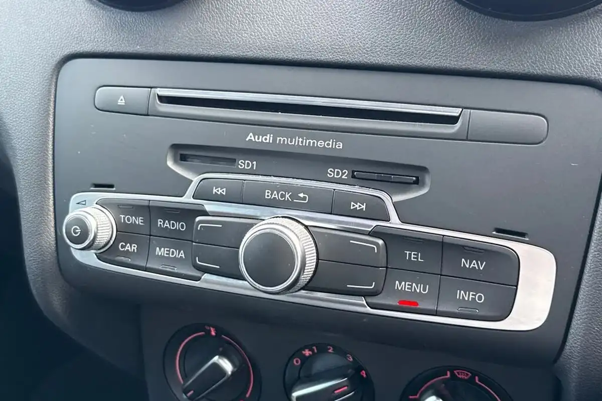 2017-audi-a1-14-tfsi-sportback-5d-s-tronic-big-36