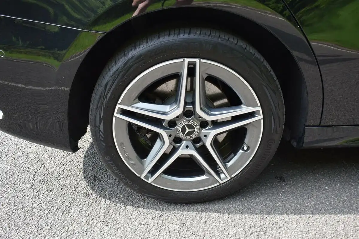 2021-mercedes-benz-a-class-13-a250e-amg-line-premium-plus-saloon-4d-big-17