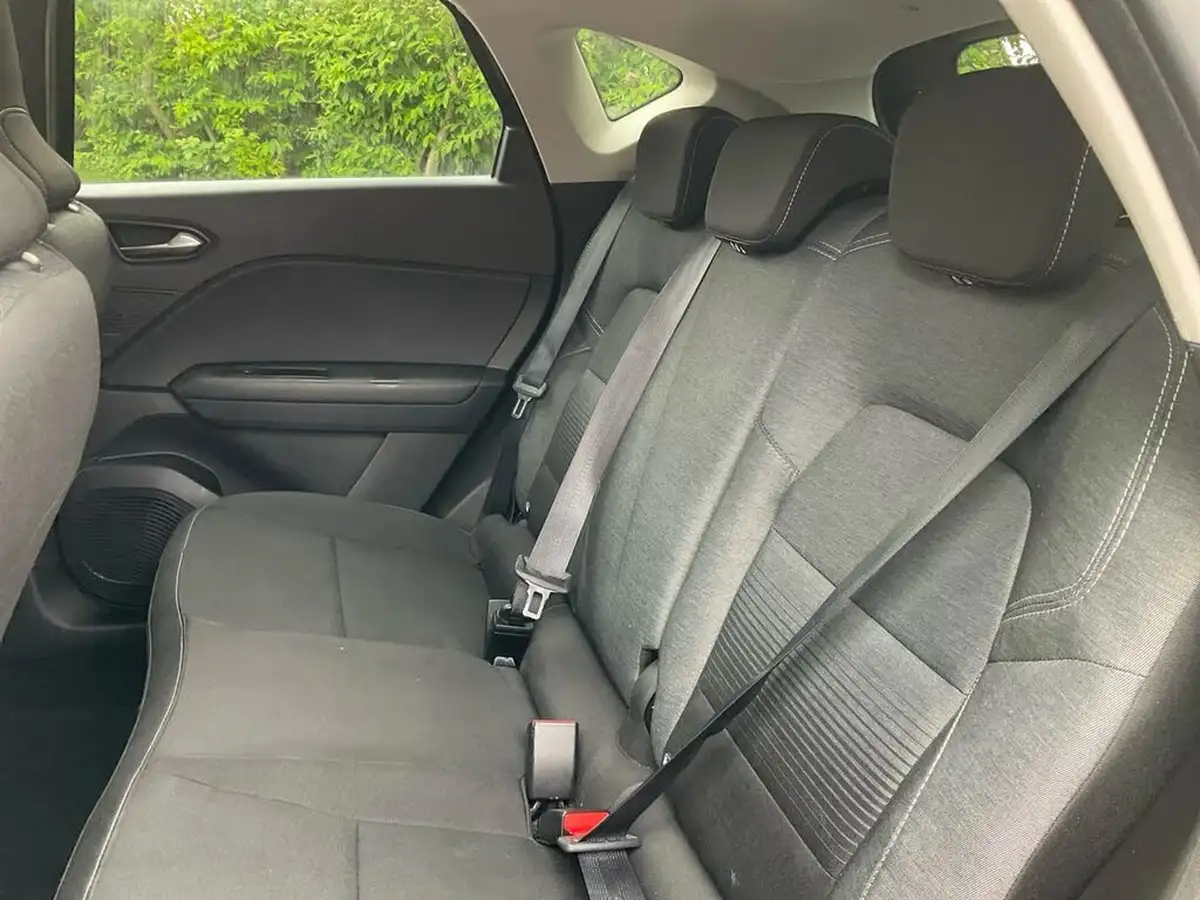 2021-renault-captur-10-tce-iconic-90ps-big-13