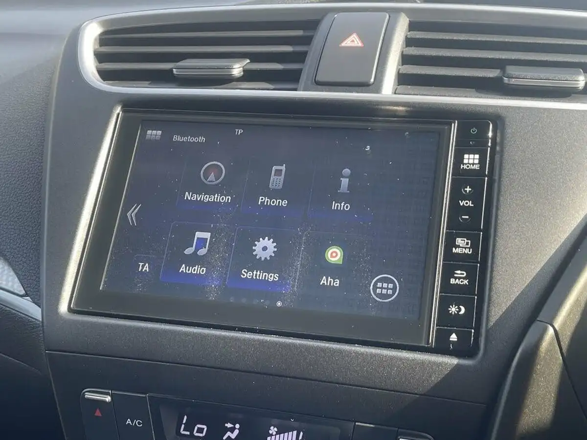 2016-honda-civic-18-ex-plus-honda-connect-with-navi-tourer-auto-big-25