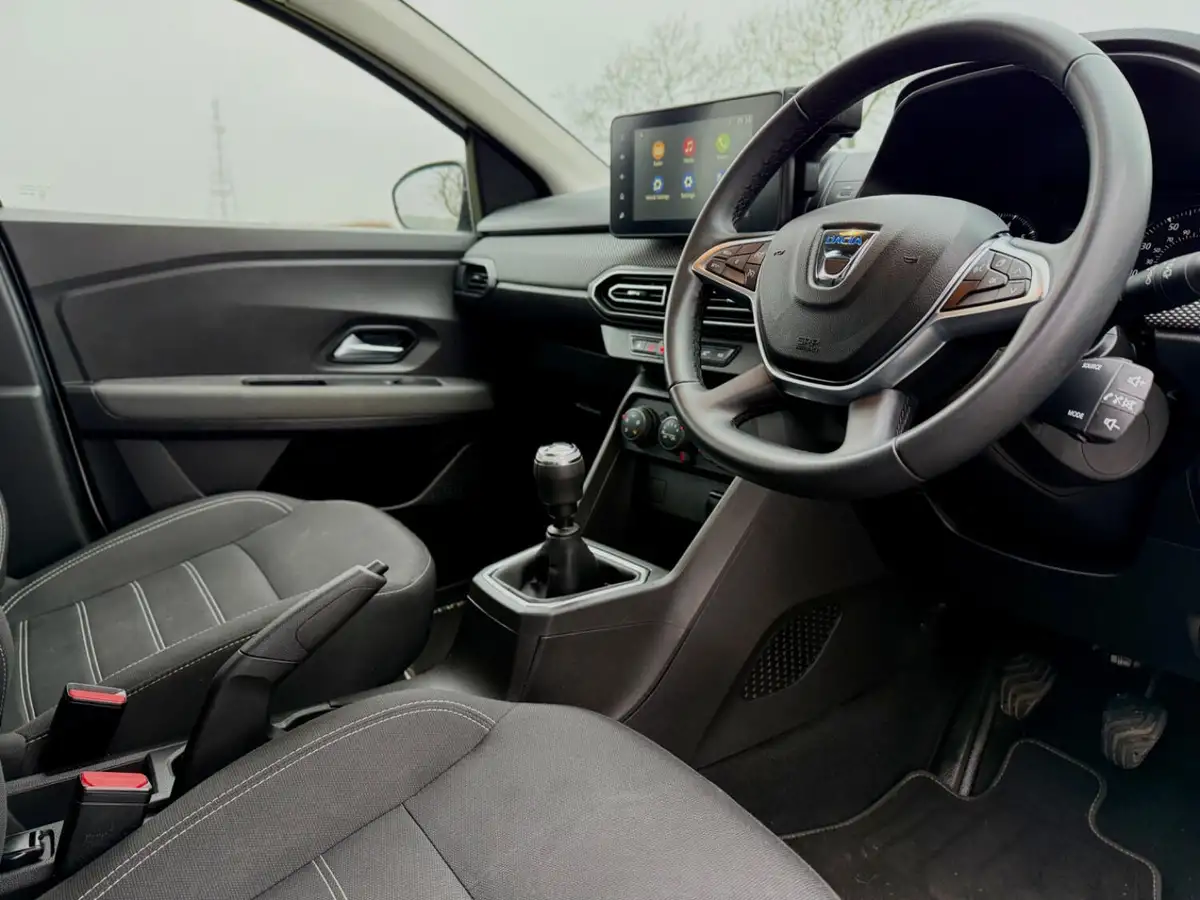 2022-dacia-sandero-10-tce-comfort-90bhp-big-11