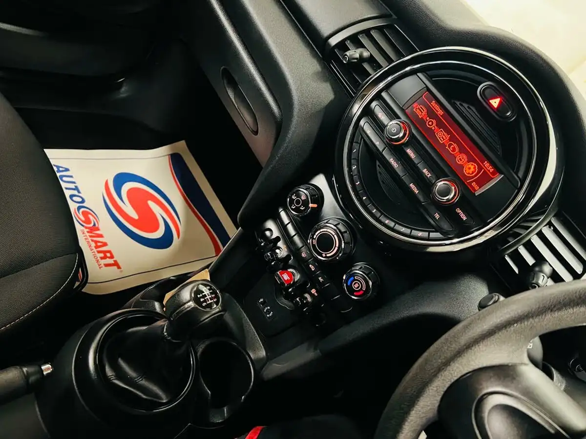 2017-mini-cooper-12-one-3d-big-27