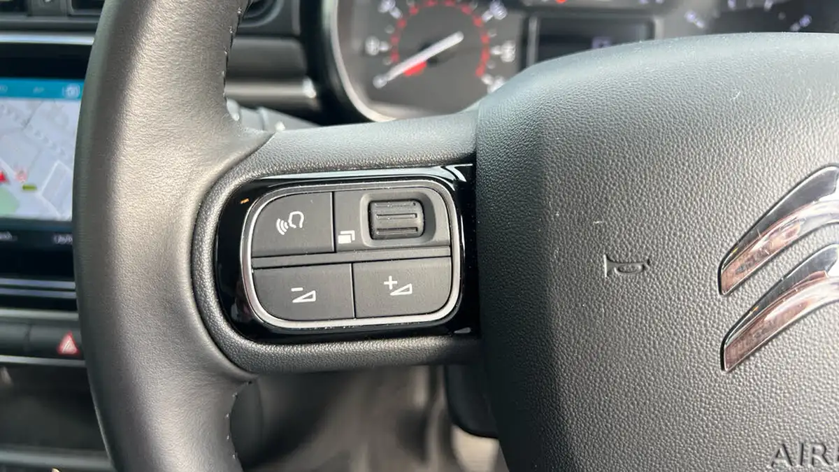 2022-citroen-c3-12-puretech-saint-james-83ps-big-23
