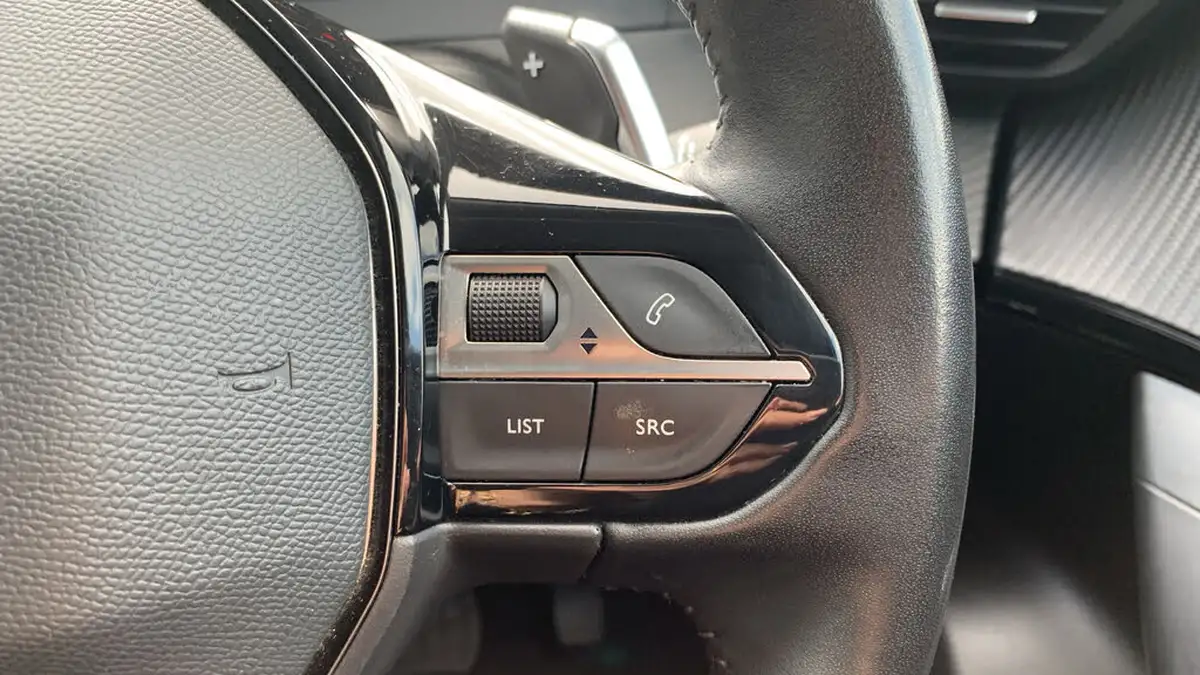 2021-peugeot-2008-suv-12-puretech-allure-130bhp-eat8-big-23