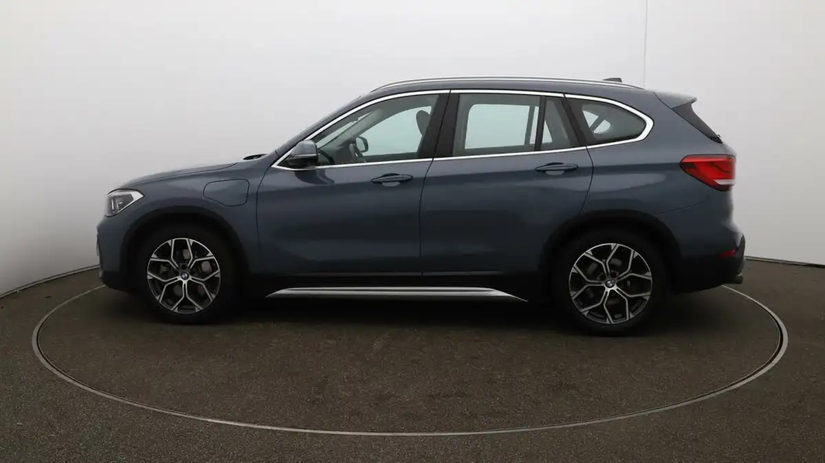 2021-bmw-x1-15-xdrive-25e-phev-xline-big-63