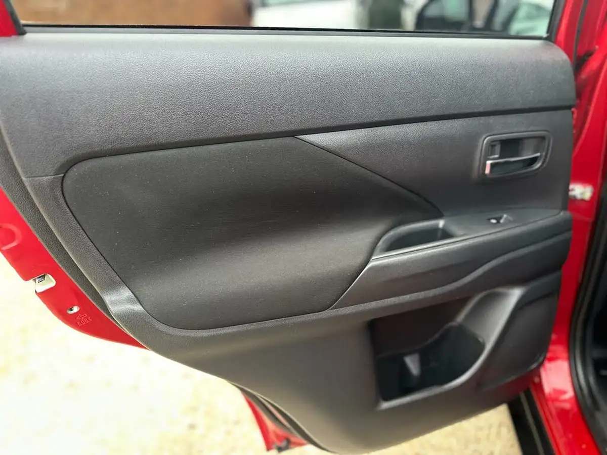 2015-mitsubishi-outlander-22di-d-gx3-7st-auto-big-39
