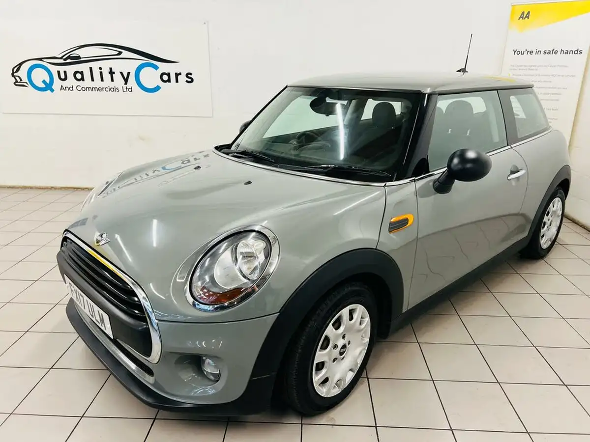 2017-mini-cooper-12-one-3d-big-3