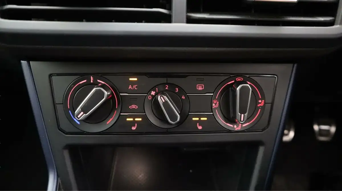 2020-volkswagen-polo-10-tsi-united-big-12