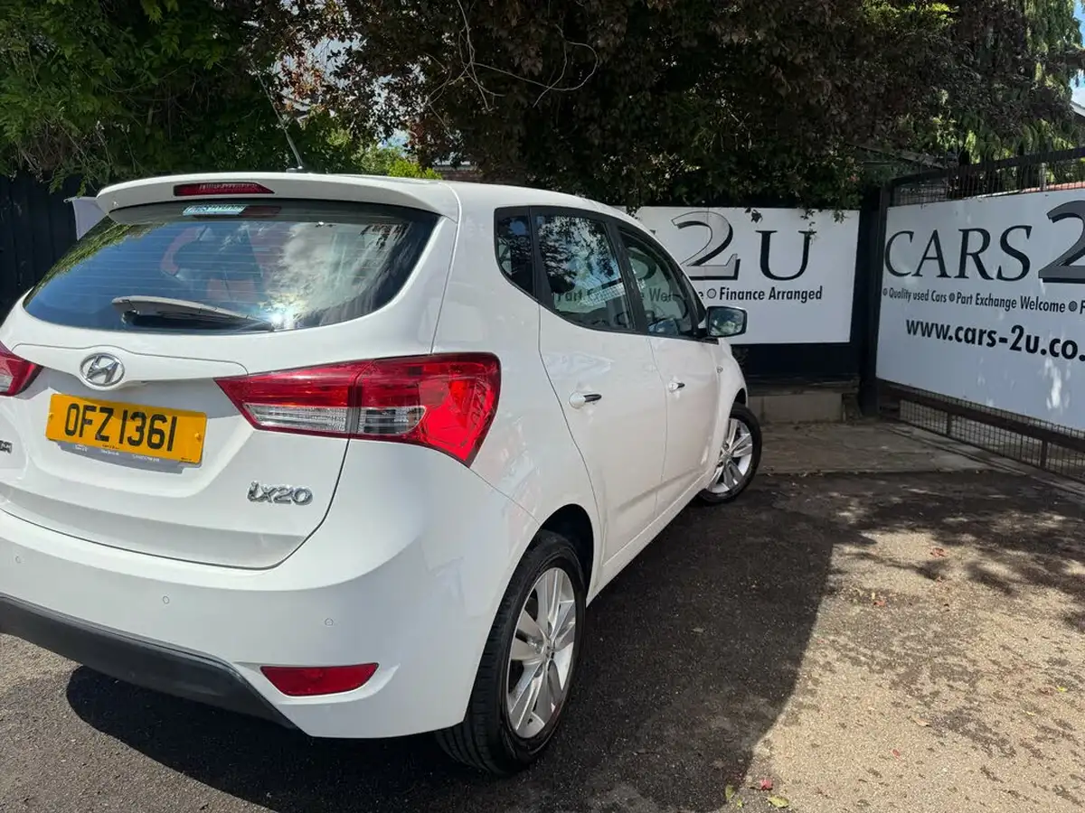 2013-hyundai-ix20-16-active-123bhp-big-11