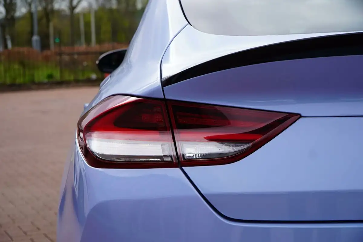 2020-hyundai-i30-n-20-t-gdi-n-performance-fastback-big-20