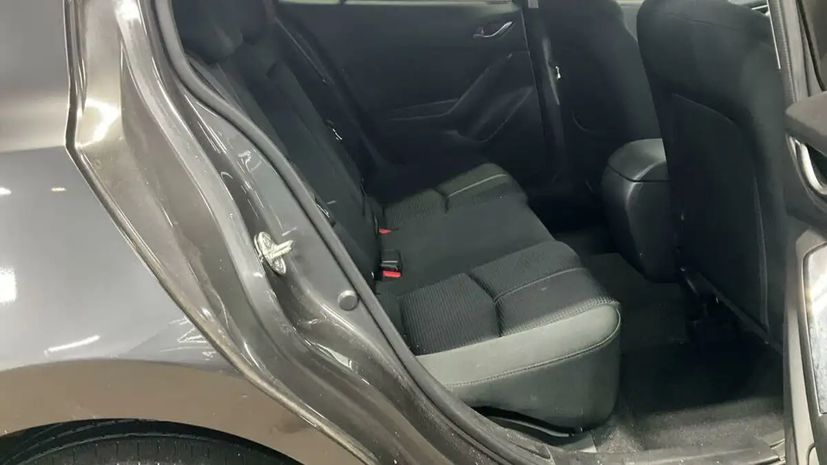 2018-mazda-mazda3-20-se-l-nav-hatchback-5d-auto-big-4