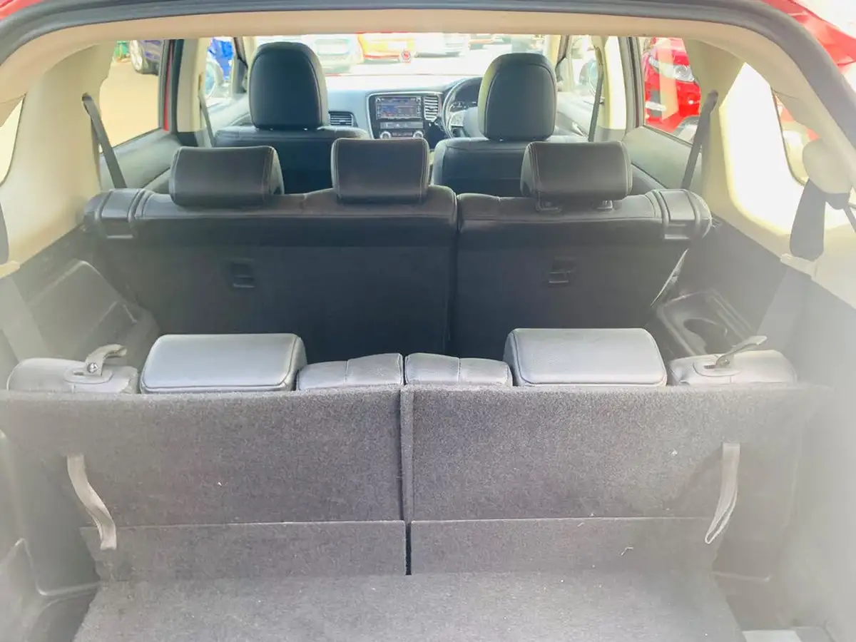 2018-mitsubishi-outlander-22di-d-4-big-15