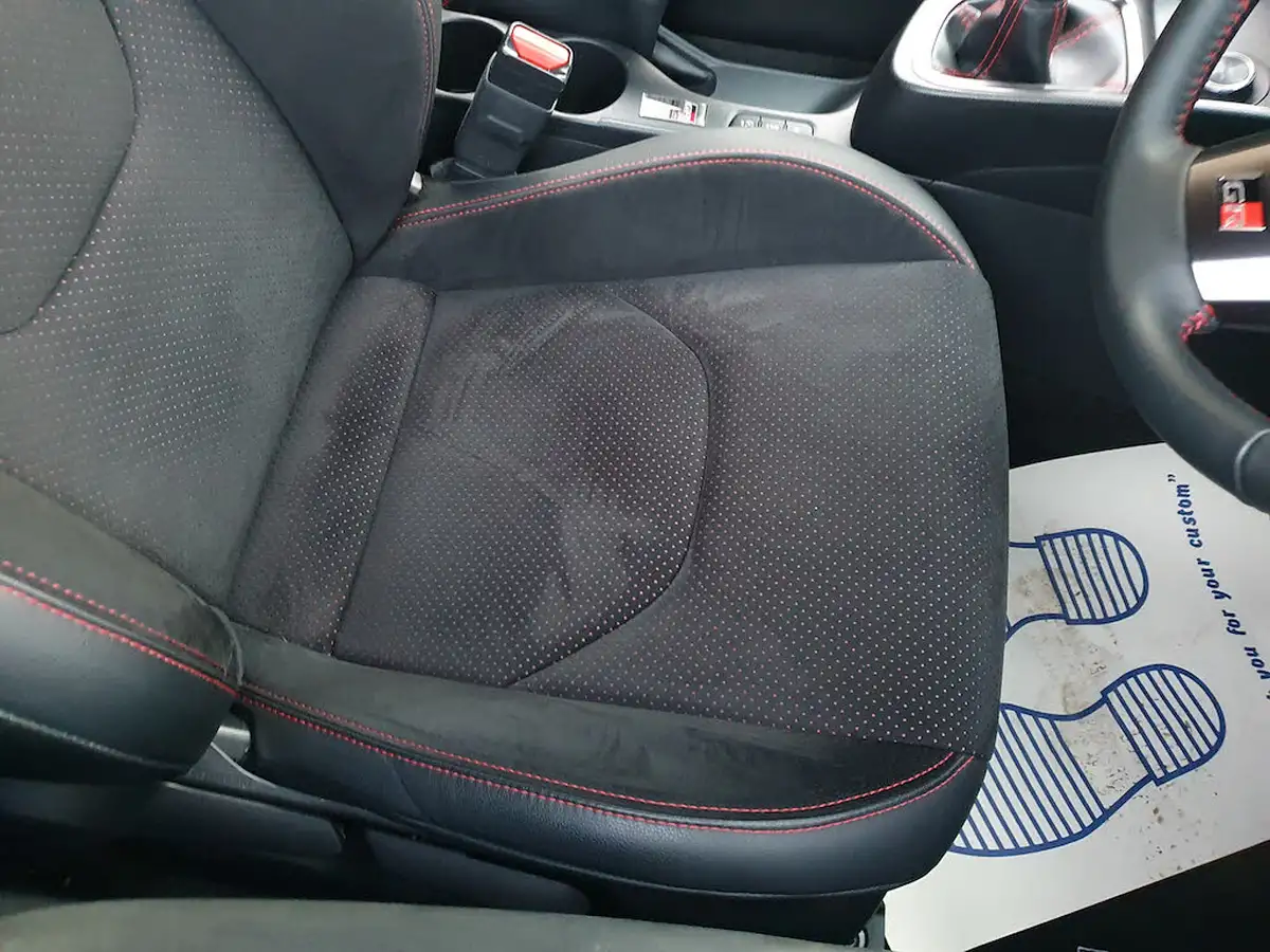 2021-toyota-yaris-16-gr-circuit-pack-big-27