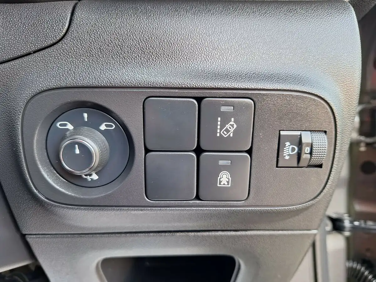 2019-citroen-c3-12-puretech-feel-nav-edition-82ps-ss-big-20