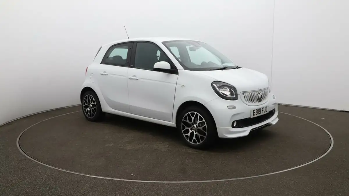 2019-smart-forfour-10-urban-shadow-edition-big-41
