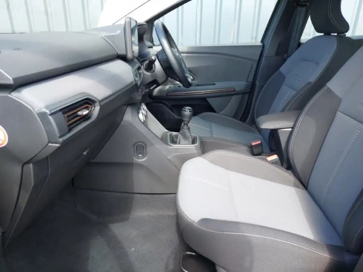 2024-dacia-sandero-stepway-10-tce-extreme-90bhp-big-4