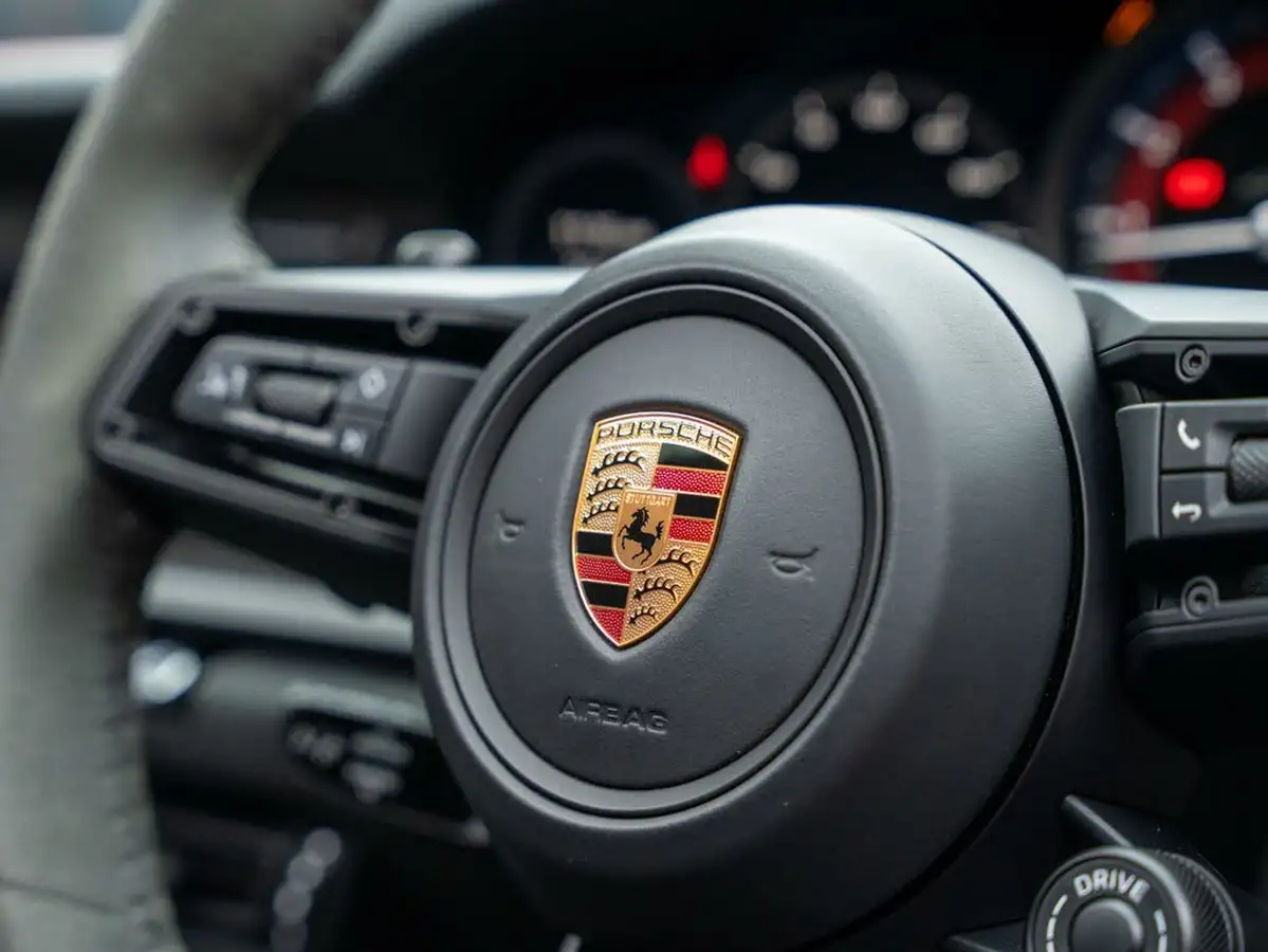 2022-porsche-911-30-carrera-gts-coupe-pdk-big-31