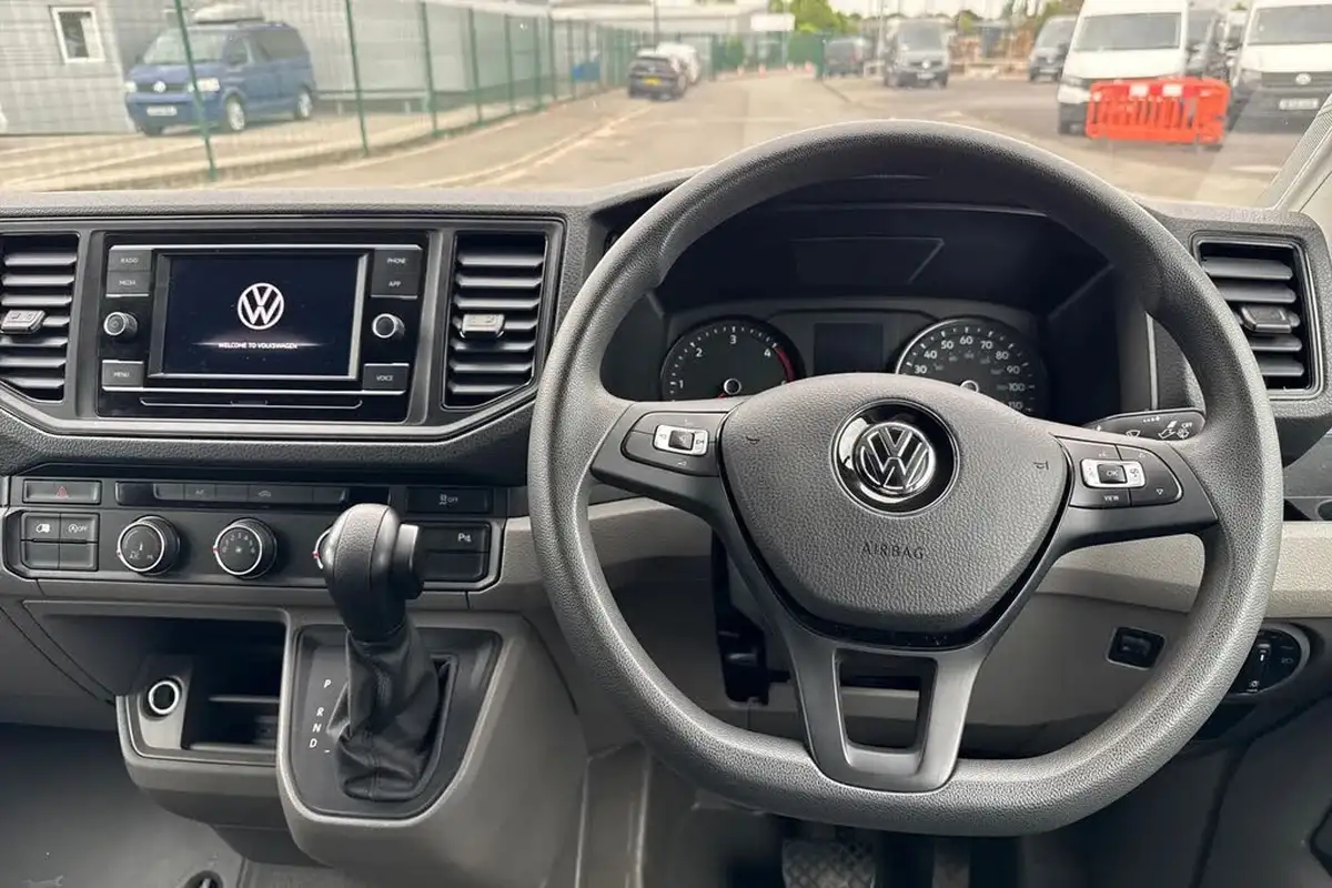 2024-volkswagen-crafter-20tdi-cr35-lwb-commerce-plus-140pseu6d-auto-big-16