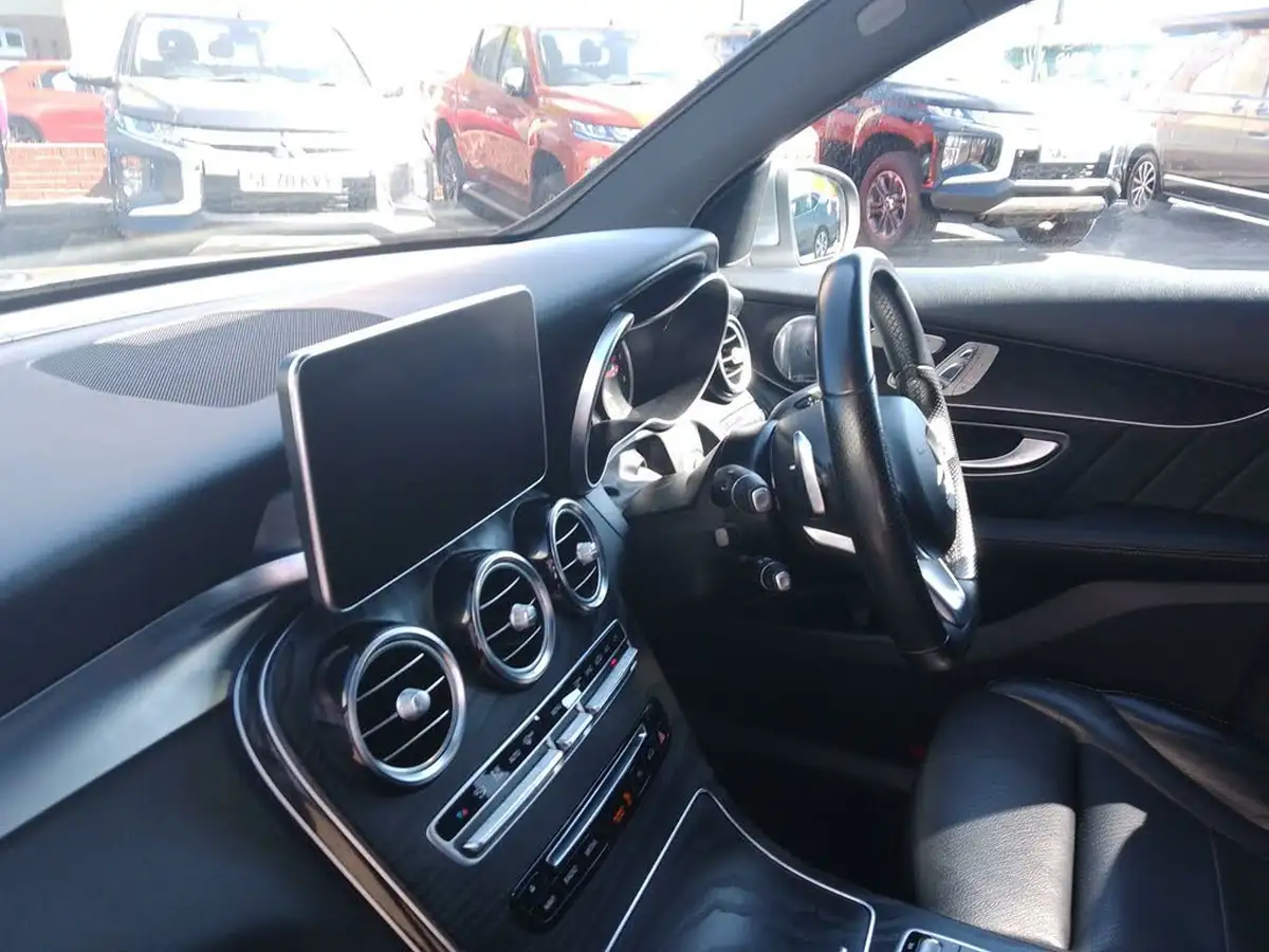 2017-mercedes-benz-glc-class-30-d-glc350d-amg-line-premium-plusss-station-wagon-5d-big-64