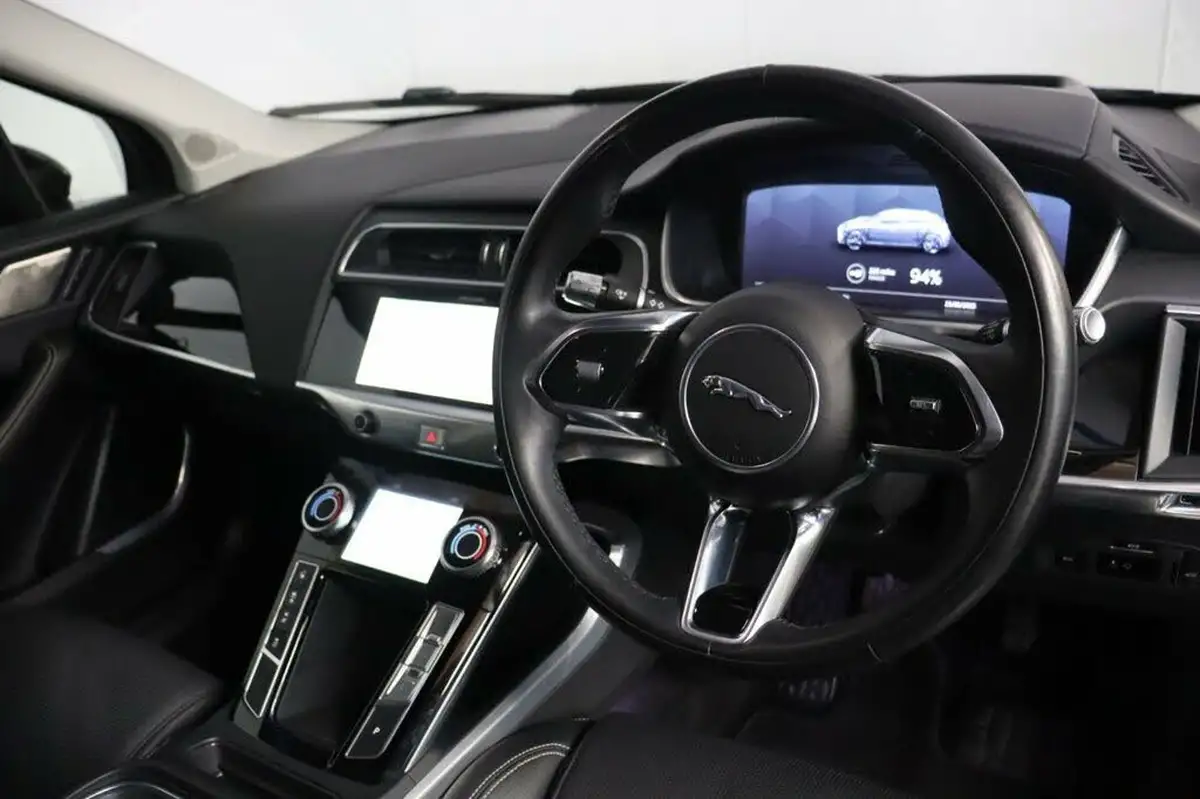 2020-jaguar-i-pace-ev400-hse-big-25