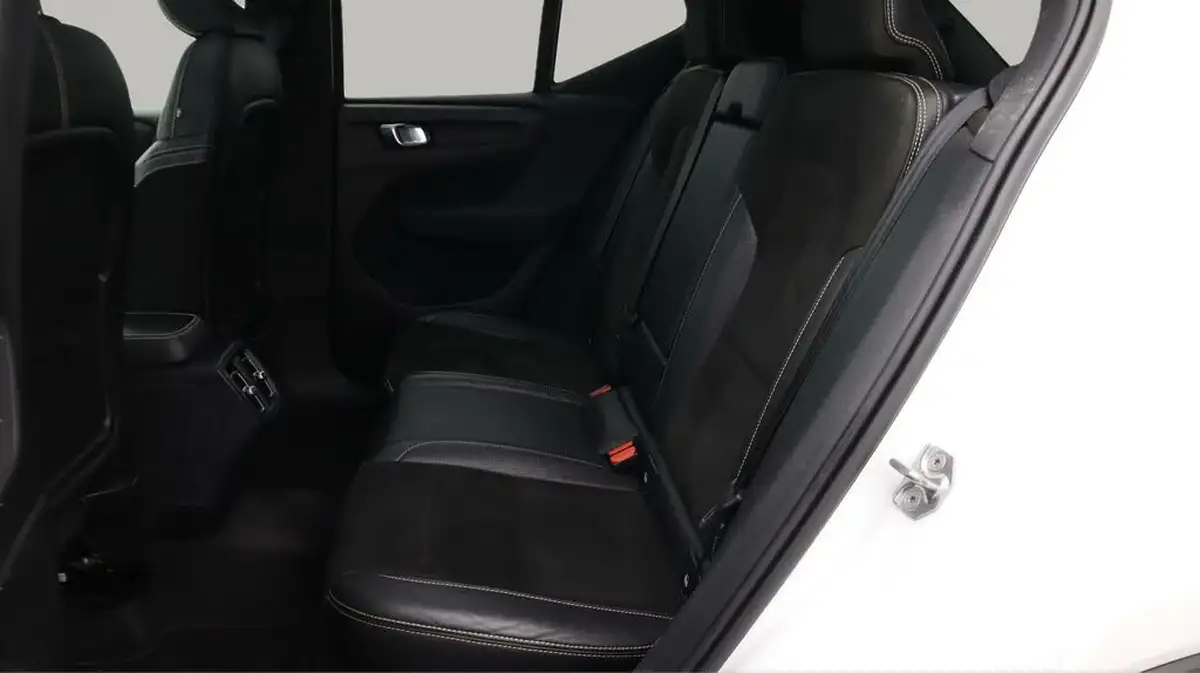 2019-volvo-xc40-20-t4-r-design-pro-awd-big-16