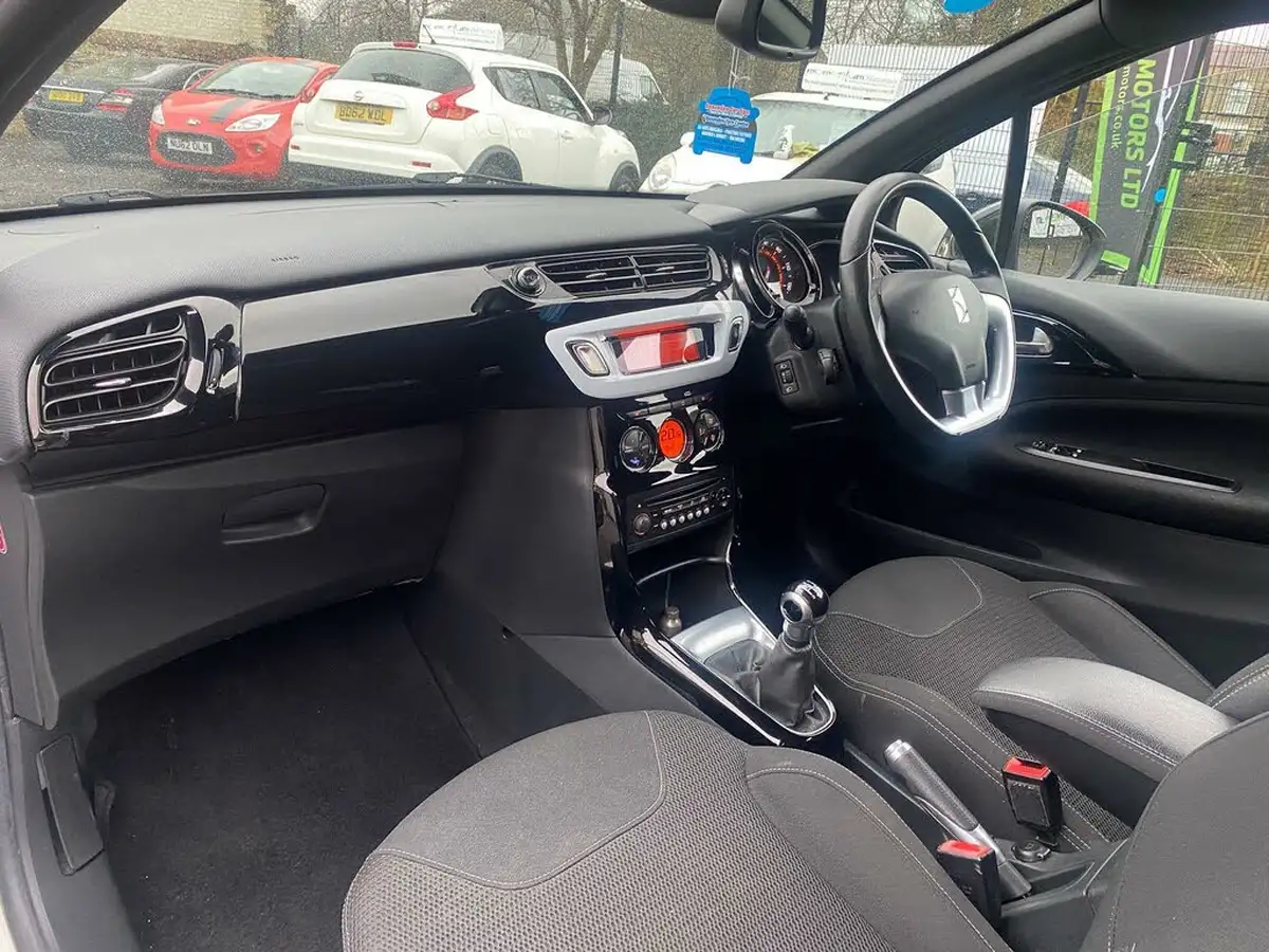 2014-citroen-ds3-16e-hdi-dstyle-plus-90bhp-airdream-big-14