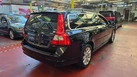 2010-volvo-v70-small-2