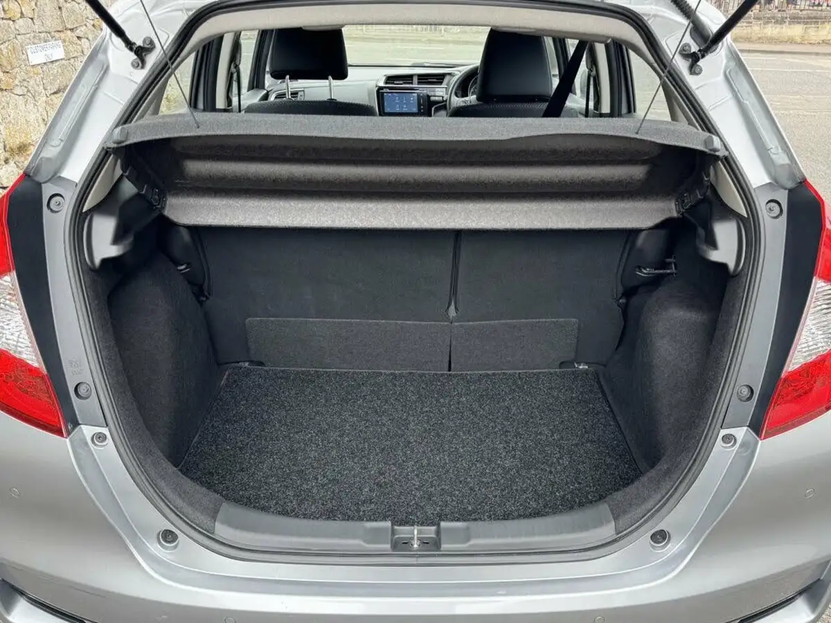 2018-honda-jazz-13-i-vtec-se-cvt-big-18