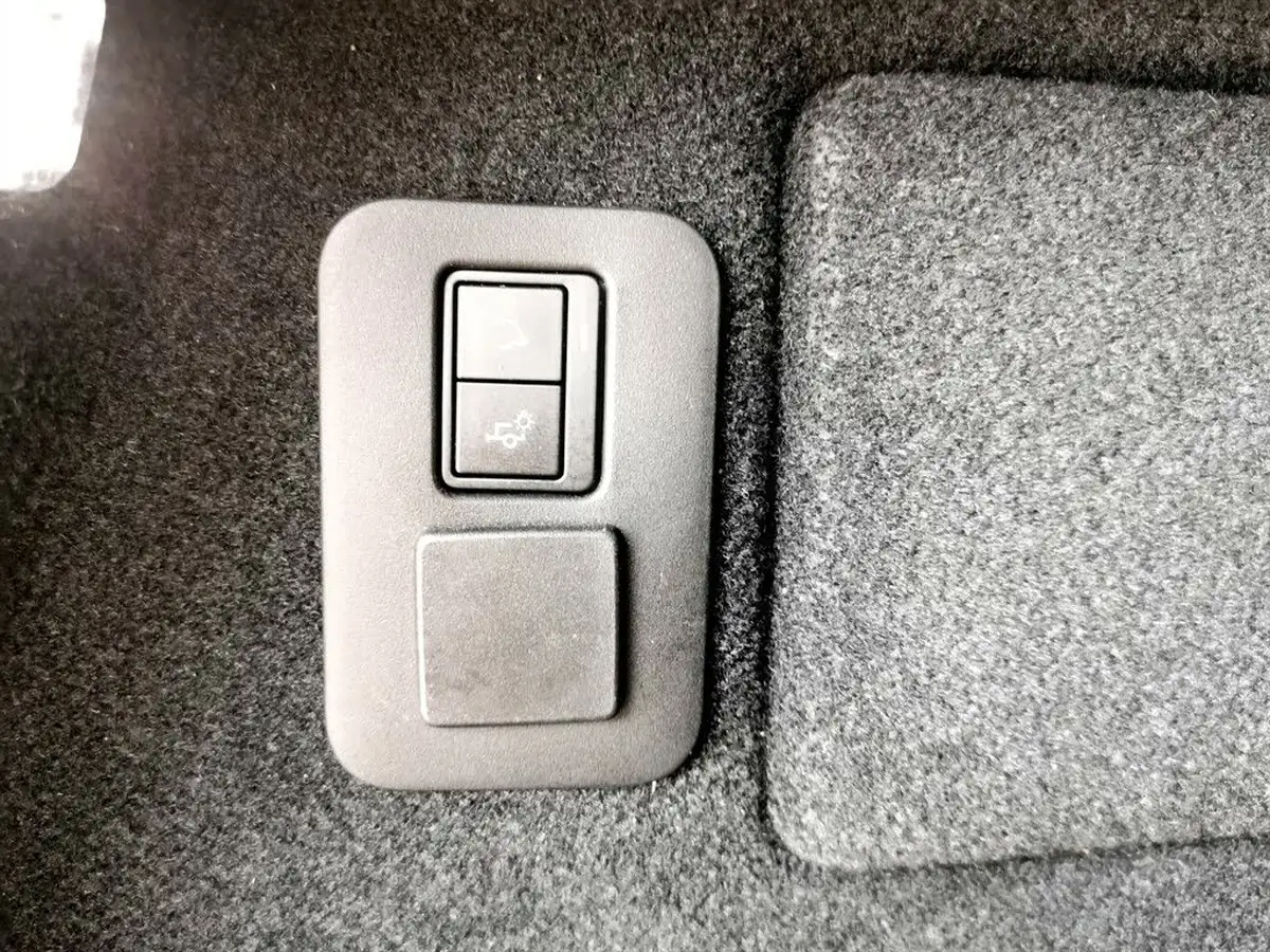 2022-land-rover-range-rover-evoque-20-d200-r-dynamic-s-big-17