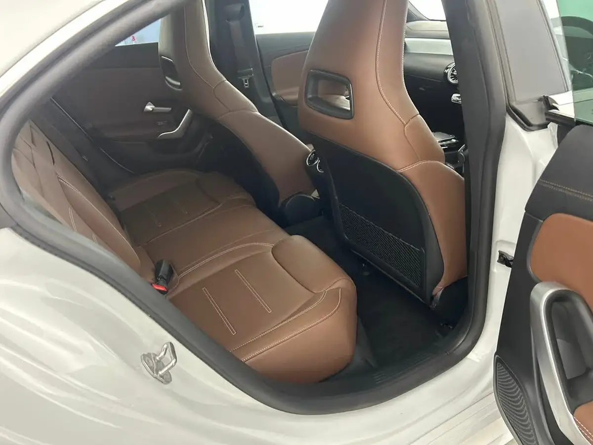 2021-mercedes-benz-cla-big-26