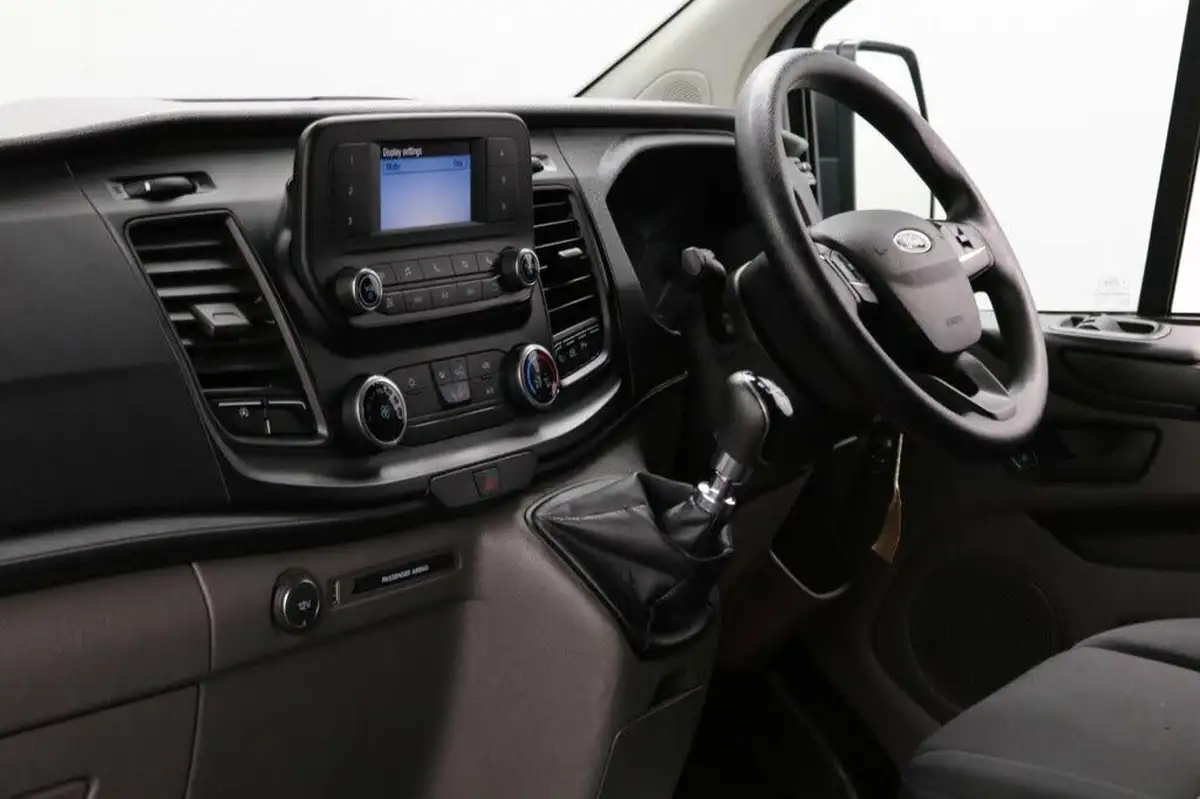 2020-ford-transit-custom-20tdci-280-l1h1-leader-105pseu6dt-panel-van-big-41