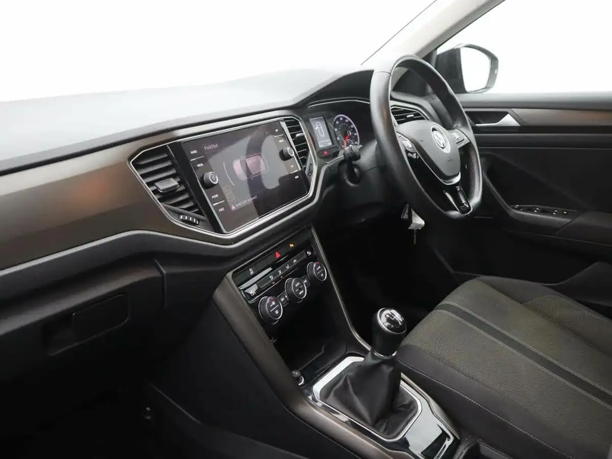 2019-volkswagen-t-roc-10-tsi-se-big-12